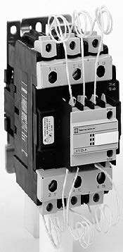 SCHNEIDER - Capacitor contactor, TeSys D, 12.5 kVAR at 400 V/50 Hz, coil 220 V AC 50/60 Hz - LC1DFKM7 